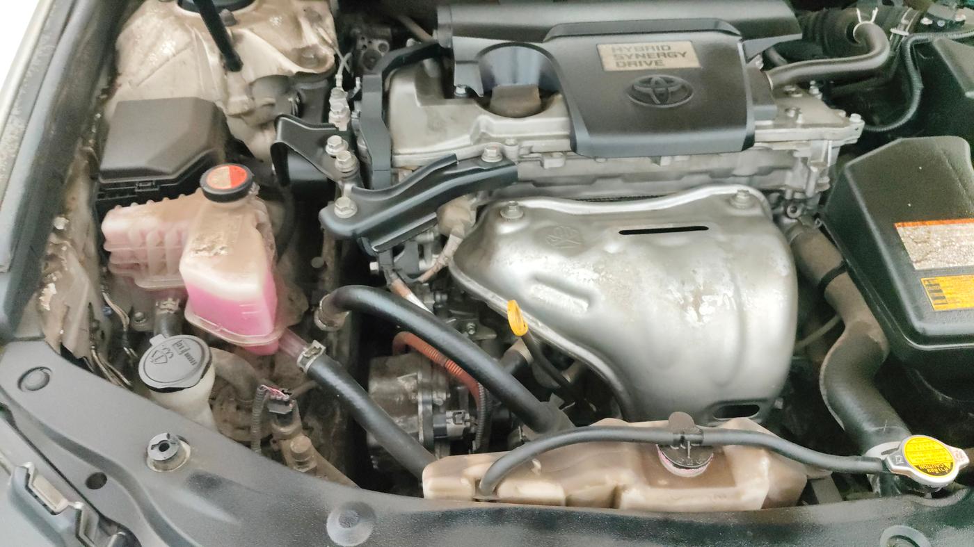 2016 Toyota Camry HYBRID, Hybrid, Automatic, 75,190 km, Engine View - Right
