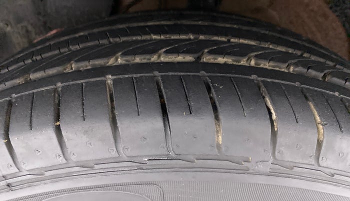 2020 MG HECTOR SHARP DCT PETROL, Petrol, Automatic, 9,494 km, Left Front Tyre Tread