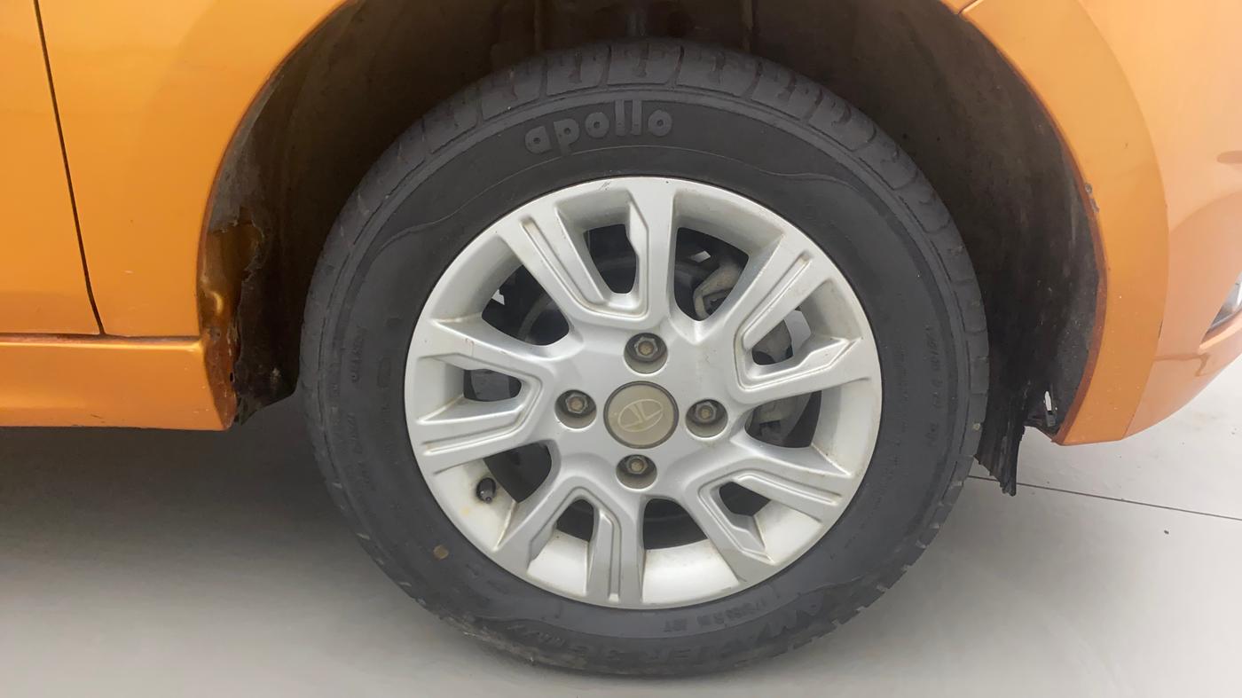 2018 Tata Tiago XZ PETROL, Petrol, Manual, 24,041 km, Right Front Wheel