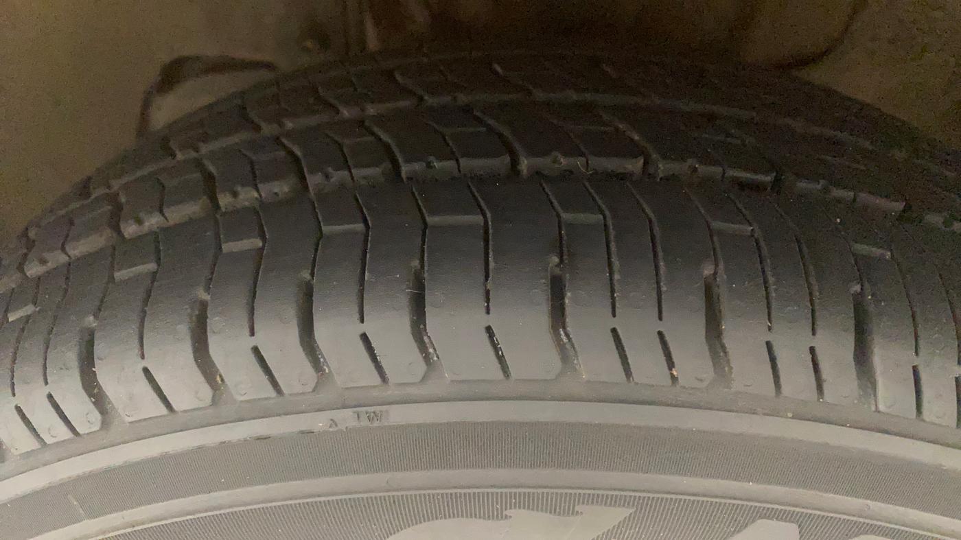 2018 Tata Tiago XZ PETROL, Petrol, Manual, 24,041 km, Left Front Tyre Tread