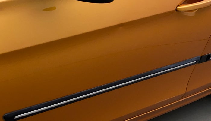 2018 Tata Tiago XZ PETROL, Petrol, Manual, 24,041 km, Front passenger door - Minor scratches
