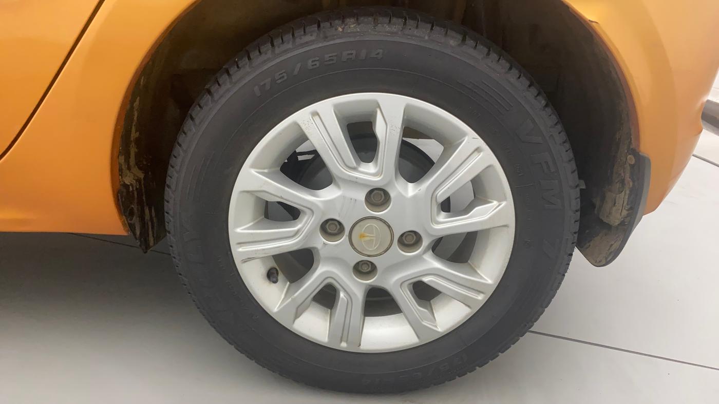 2018 Tata Tiago XZ PETROL, Petrol, Manual, 24,041 km, Left Rear Wheel