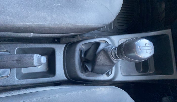 2017 Renault Kwid RXT 1.0, Petrol, Manual, 49,968 km, Gear Lever