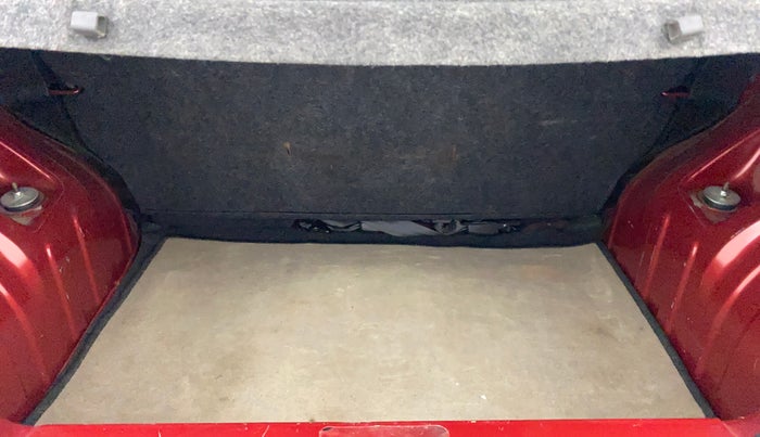 2017 Renault Kwid RXT 1.0, Petrol, Manual, 49,968 km, Boot Inside