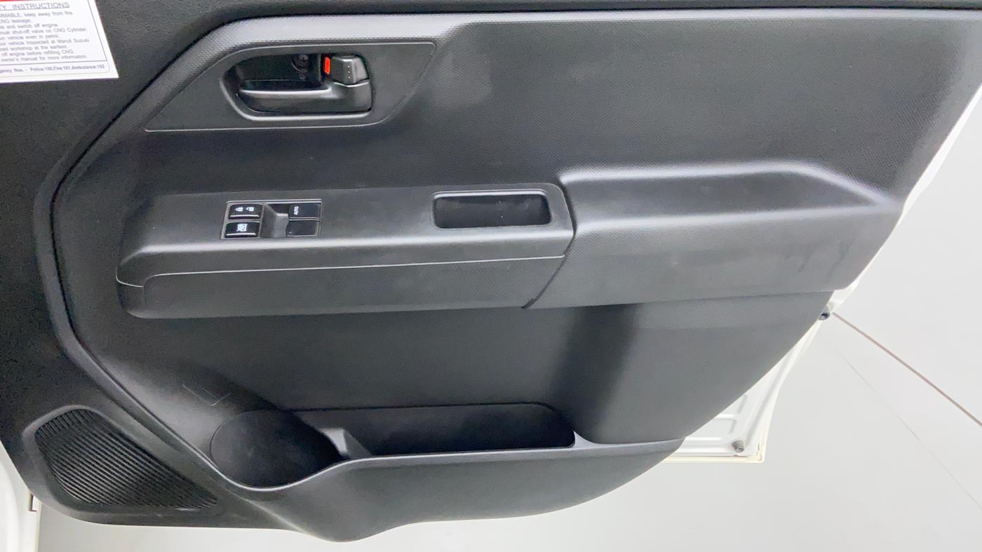 2021 Maruti New Wagon-R LXI CNG 1.0 L, CNG, Manual, 16,015 km, Driver Side Door Panels Control