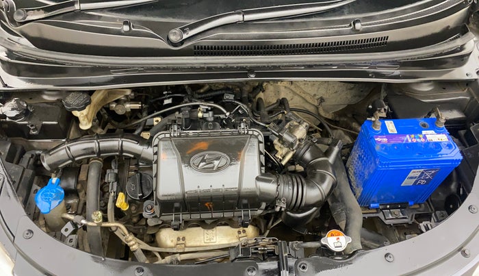 2015 Hyundai i10 SPORTZ 1.1, Petrol, Manual, 82,983 km, Engine View