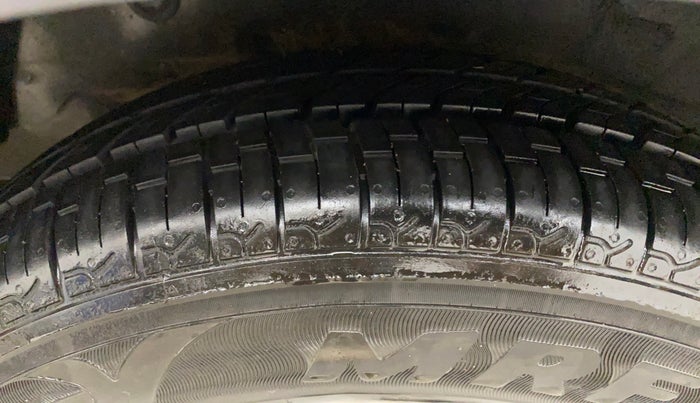 2015 Hyundai i10 SPORTZ 1.1, Petrol, Manual, 82,983 km, Left Rear Tyre Tread