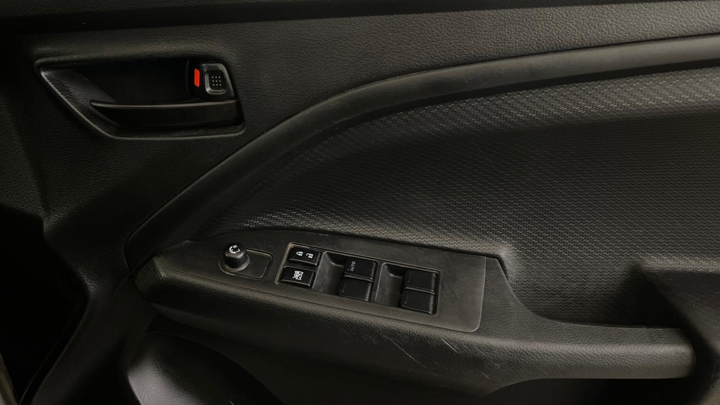 2023 Maruti BREZZA LXI, Petrol, Manual, 49,395 km, Driver Side Door Panels Control