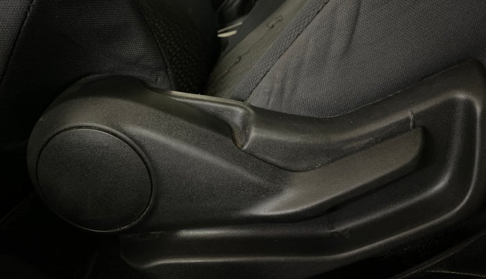 2023 Maruti BREZZA LXI, Petrol, Manual, 49,907 km, Driver Side Adjustment Panel