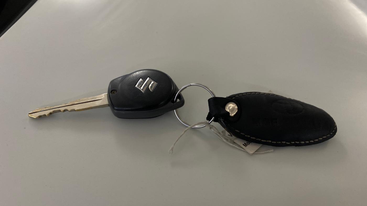 2023 Maruti BREZZA LXI, Petrol, Manual, 49,395 km, Key Close Up