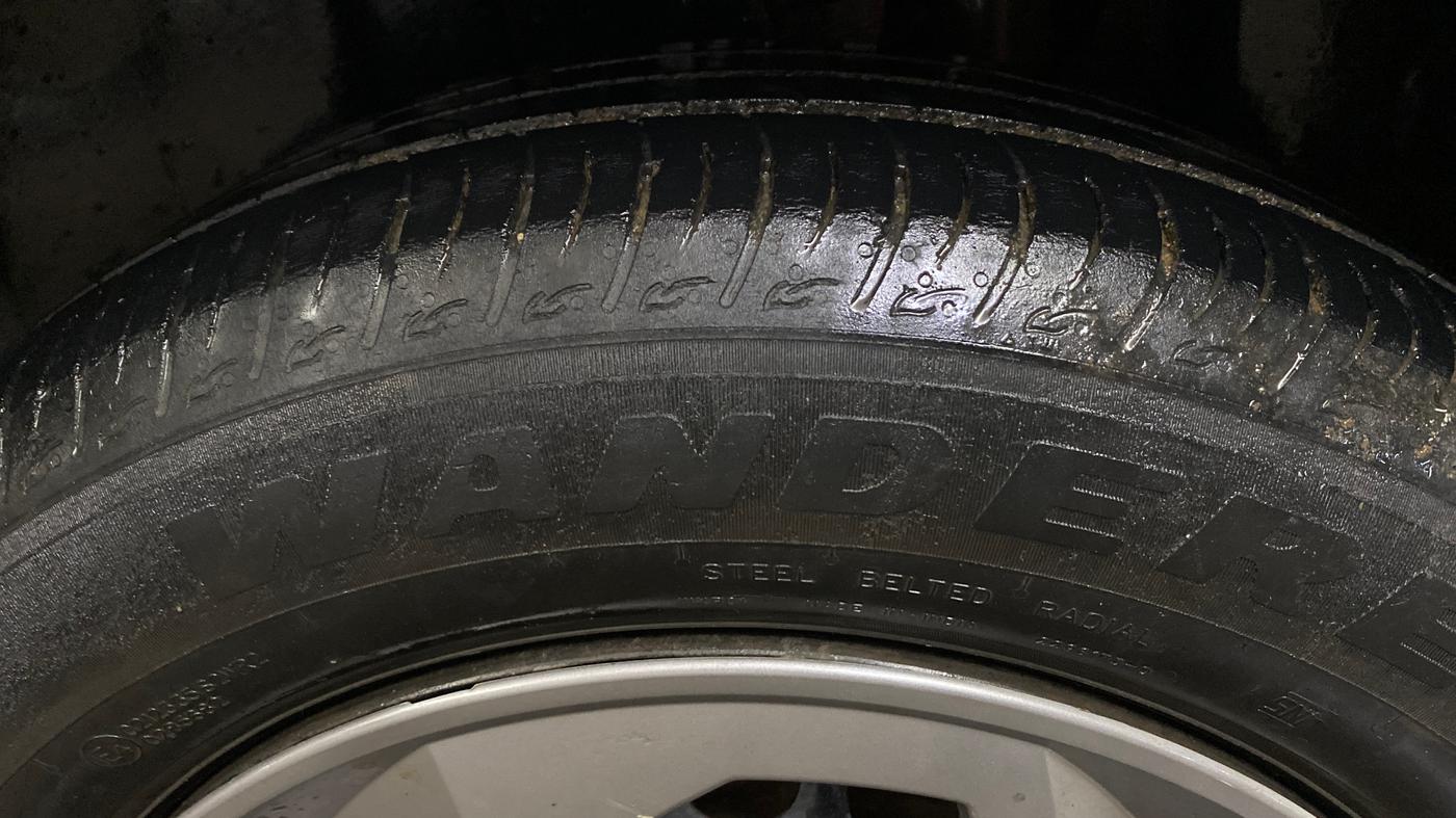 2023 Maruti BREZZA LXI, Petrol, Manual, 49,395 km, Left Rear Tyre Tread