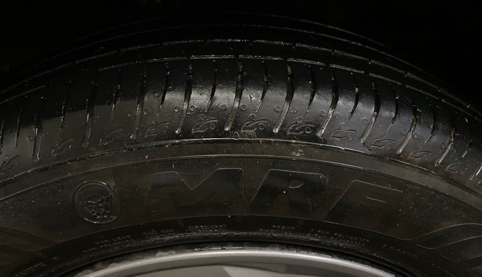 2023 Maruti BREZZA LXI, Petrol, Manual, 49,907 km, Left Front Tyre Tread