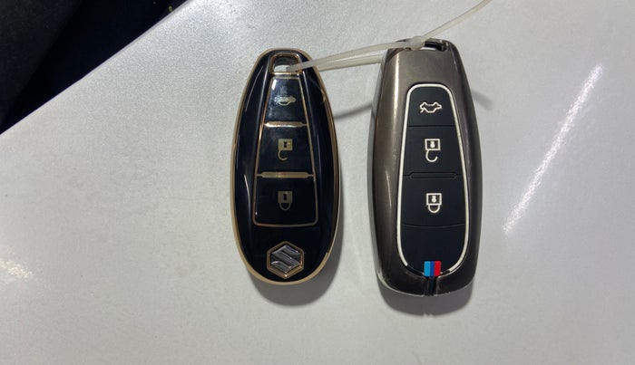2018 Maruti Ciaz ALPHA 1.4 PETROL, CNG, Manual, 95,954 km, Key Close Up