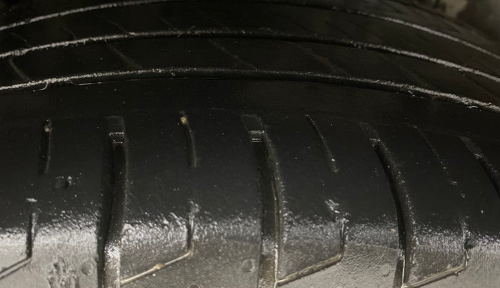 2020 Hyundai Creta SX (O) IVT 1.5 PETROL, Petrol, Automatic, 1,21,045 km, Right Rear Tyre Tread