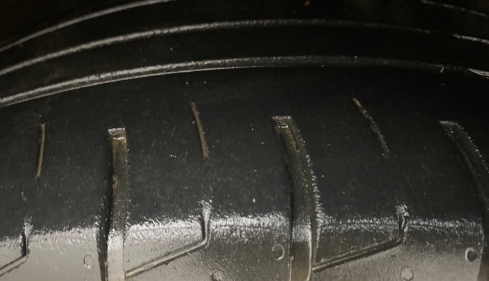 2020 Hyundai Creta SX (O) IVT 1.5 PETROL, Petrol, Automatic, 1,21,045 km, Right Front Tyre Tread