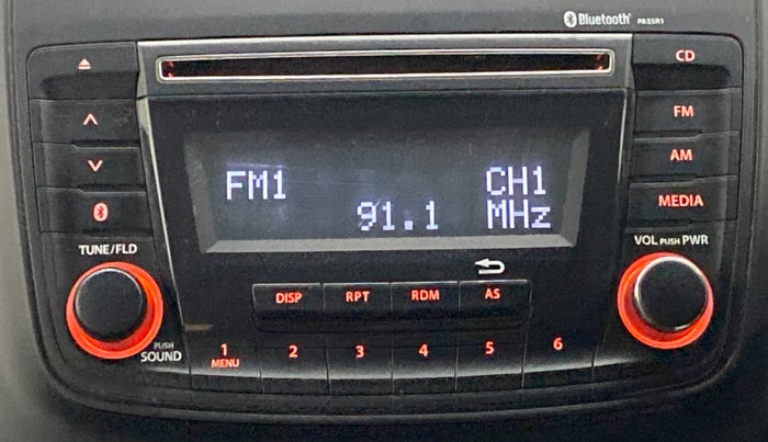 2018 Maruti Swift VXI, Petrol, Manual, 35,562 km, Infotainment System