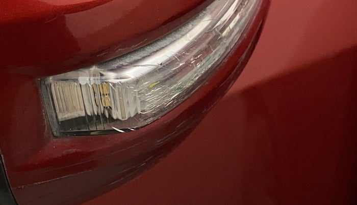 2013 Maruti Swift VXI, Petrol, Manual, 88,195 km, Right rear-view mirror - Indicator light has minor damage