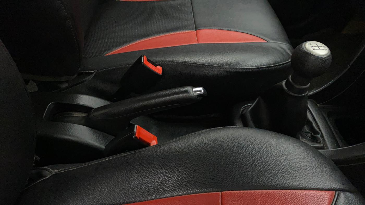 2013 Maruti Swift VXI, Petrol, Manual, 88,195 km, Gear Lever