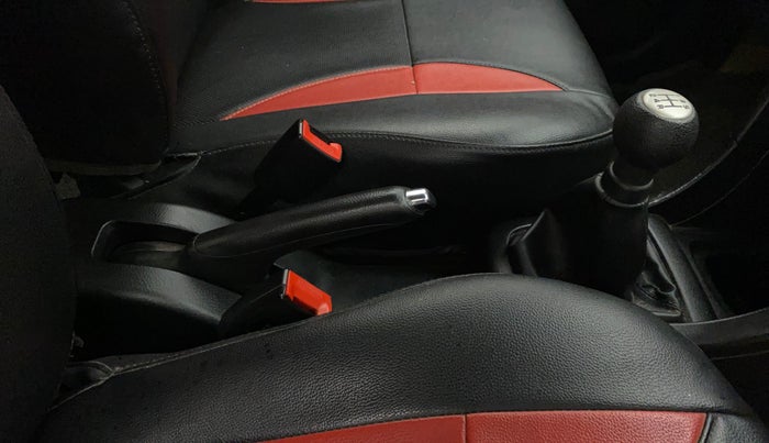 2013 Maruti Swift VXI, Petrol, Manual, 88,195 km, Gear Lever