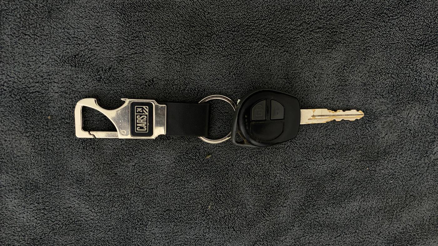 2013 Maruti Swift VXI, Petrol, Manual, 88,195 km, Key Close Up
