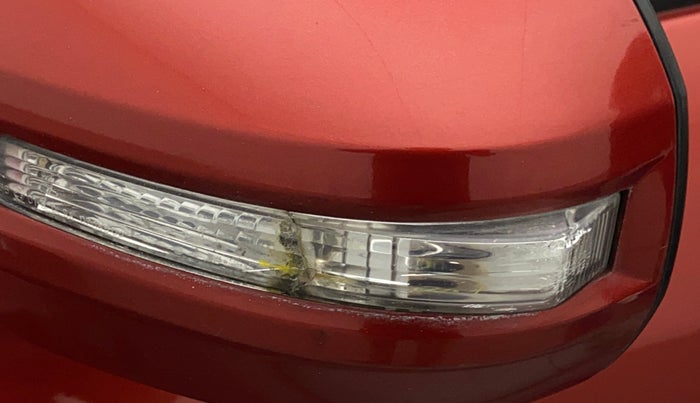 2013 Maruti Swift VXI, Petrol, Manual, 88,195 km, Left rear-view mirror - Indicator light has minor damage