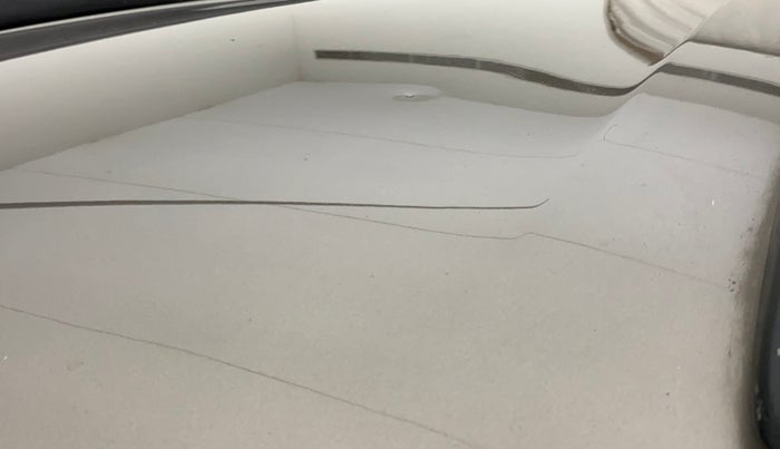 2016 Renault Kwid RXT 0.8 (O), Petrol, Manual, 62,335 km, Roof - Slightly dented