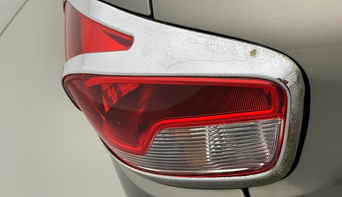 2016 Renault Kwid RXT 0.8 (O), Petrol, Manual, 62,335 km, Left tail light - Chrome has minor damage