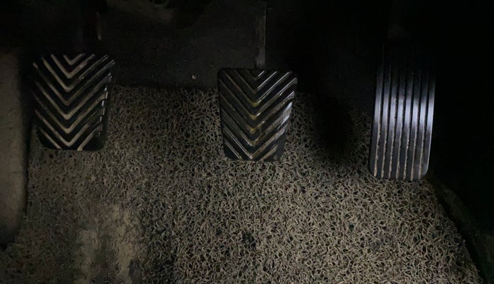 2017 Hyundai Verna 1.6 SX (O) CRDI MT, Diesel, Manual, 1,22,280 km, Pedals