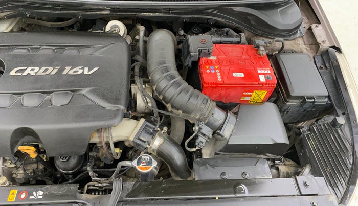 2017 Hyundai Verna 1.6 SX (O) CRDI MT, Diesel, Manual, 1,22,280 km, Engine View - Left
