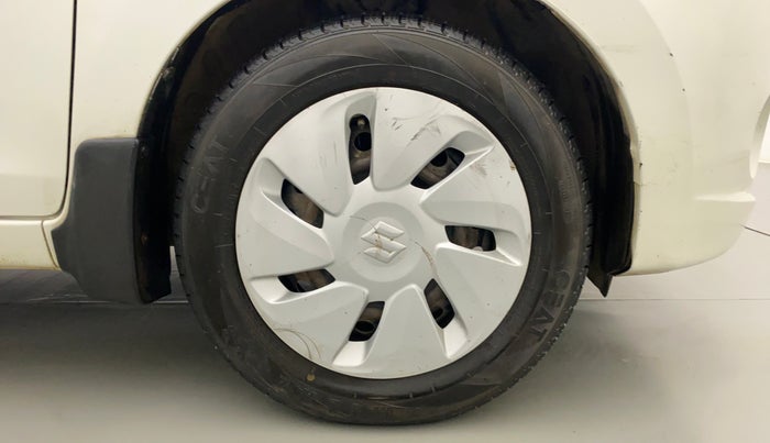 2017 Maruti Celerio VXI CNG, CNG, Manual, 78,112 km, Right Front Wheel