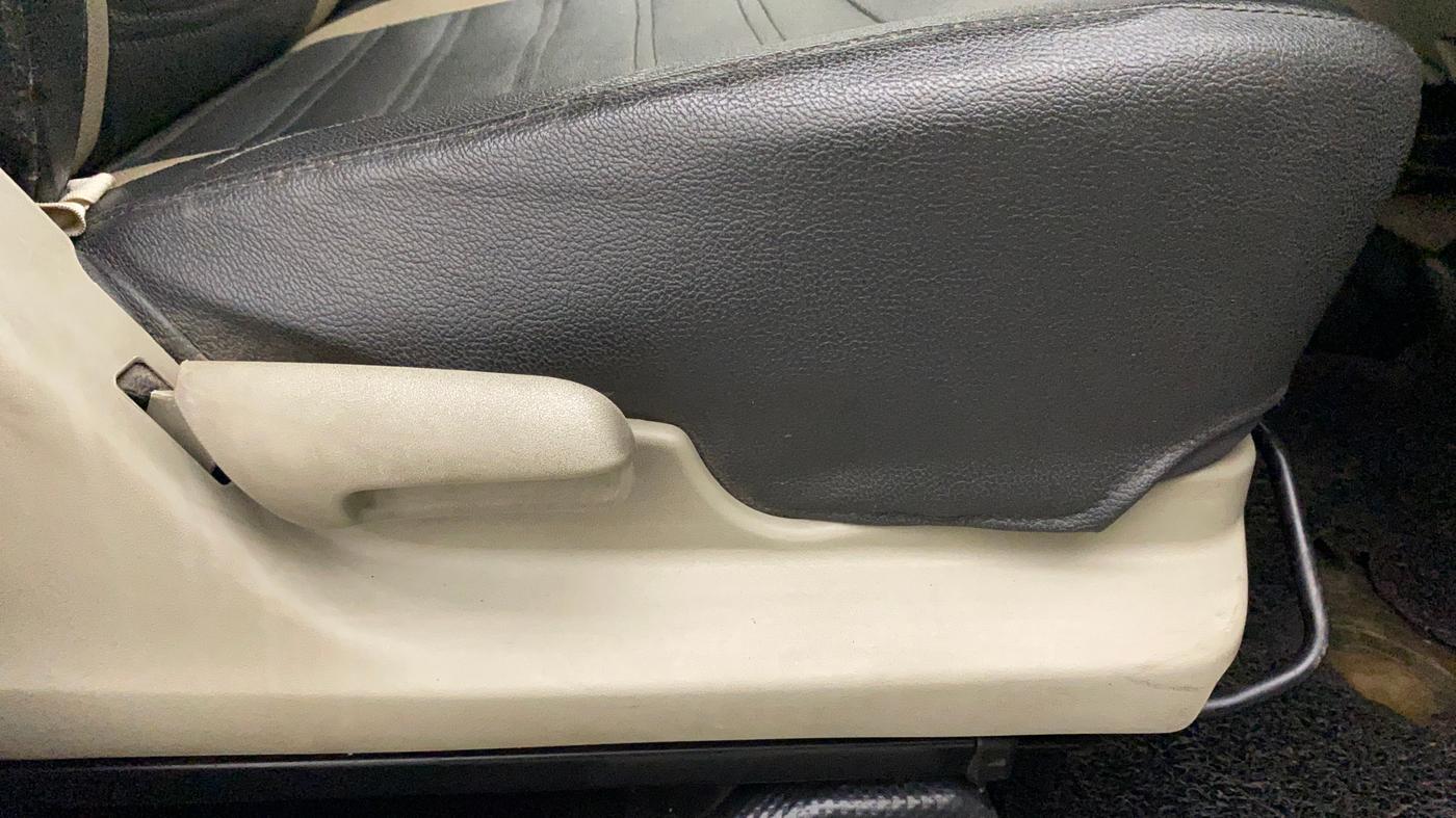 2017 Maruti Celerio VXI CNG, CNG, Manual, 78,112 km, Driver Side Adjustment Panel