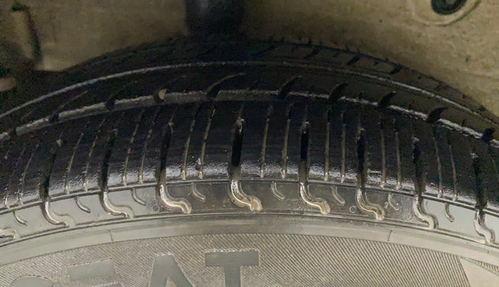 2017 Maruti Celerio VXI CNG, CNG, Manual, 78,112 km, Right Rear Tyre Tread