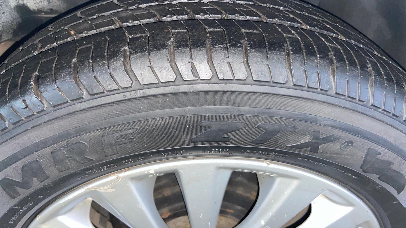 2015 Maruti Ciaz ZXI, Petrol, Manual, 1,27,674 km, Right Rear Tyre Tread