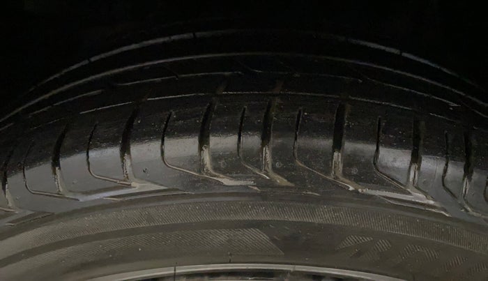 2023 Tata NEXON XMA PETROL, Petrol, Automatic, 32,318 km, Left Front Tyre Tread