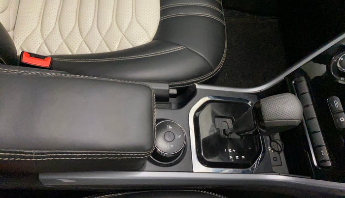 2023 Tata NEXON XMA PETROL, Petrol, Automatic, 32,318 km, Gear Lever