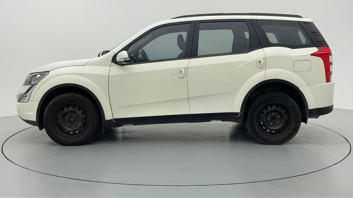 2017 Mahindra XUV500 W6 4X2, Diesel, Manual, 51,223 km, Left Side