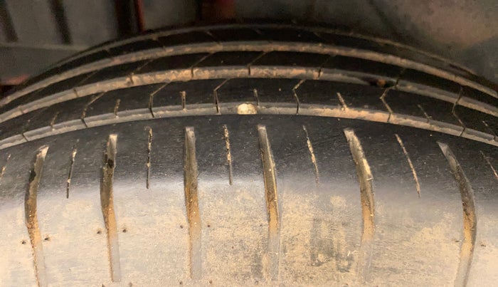 2012 Maruti Swift VDI, Diesel, Manual, 55,544 km, Right Rear Tyre Tread