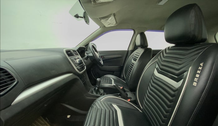 2021 Maruti Vitara Brezza VXI, Petrol, Manual, 41,176 km, Right Side Front Door Cabin
