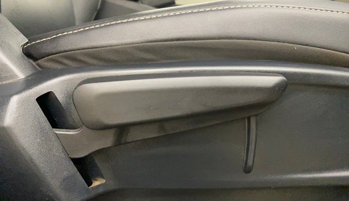 2021 Tata ALTROZ XZ PLUS PETROL, Petrol, Manual, 77,133 km, Driver Side Adjustment Panel