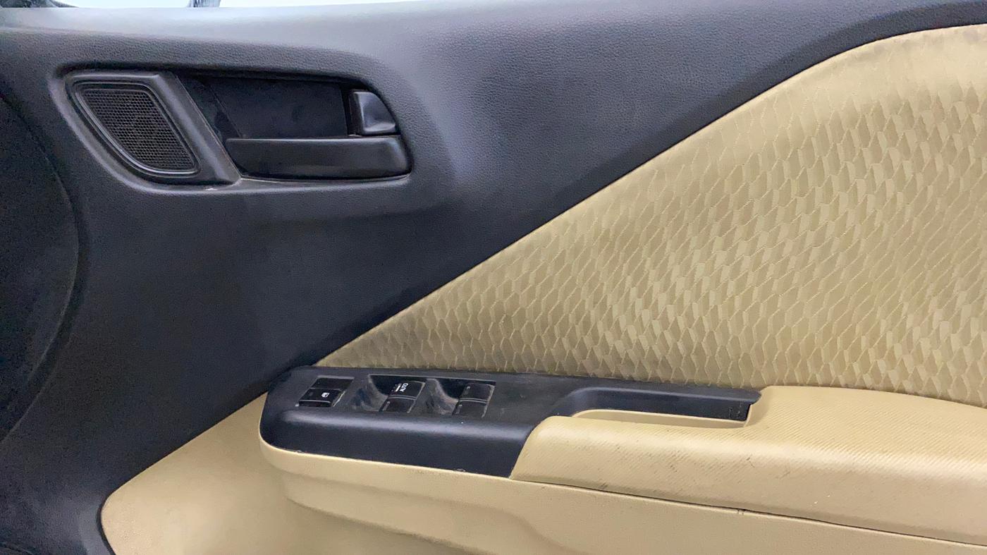 2015 Honda City 1.5L I-VTEC S MT, Petrol, Manual, 74,176 km, Driver Side Door Panels Control