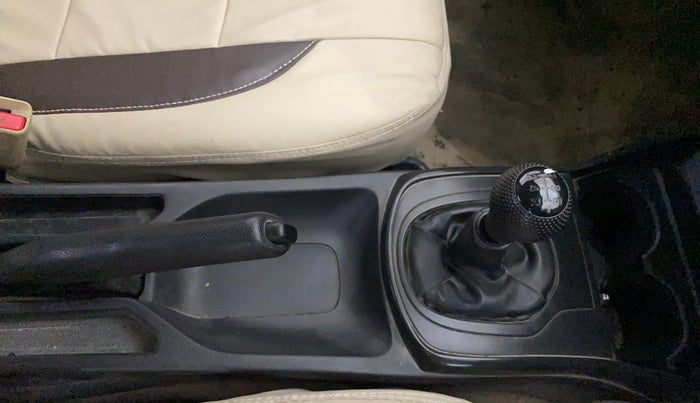 2015 Honda City 1.5L I-VTEC S MT, Petrol, Manual, 74,109 km, Gear Lever