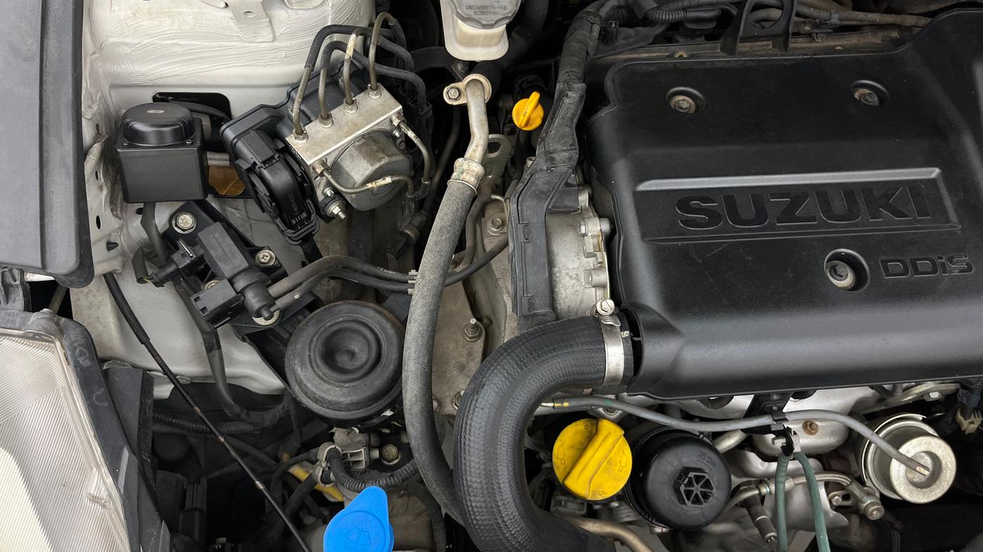 2016 Maruti Ciaz ZDI SHVS, Diesel, Manual, 89,657 km, Engine View - Right