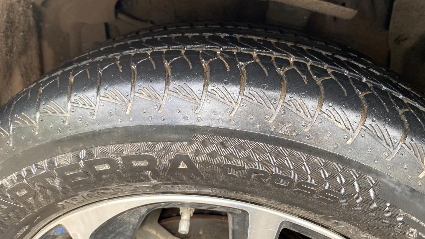 2024 Toyota URBAN CRUISER HYRYDER V HYBRID, Hybrid, Automatic, 9,094 km, Left Front Tyre Tread