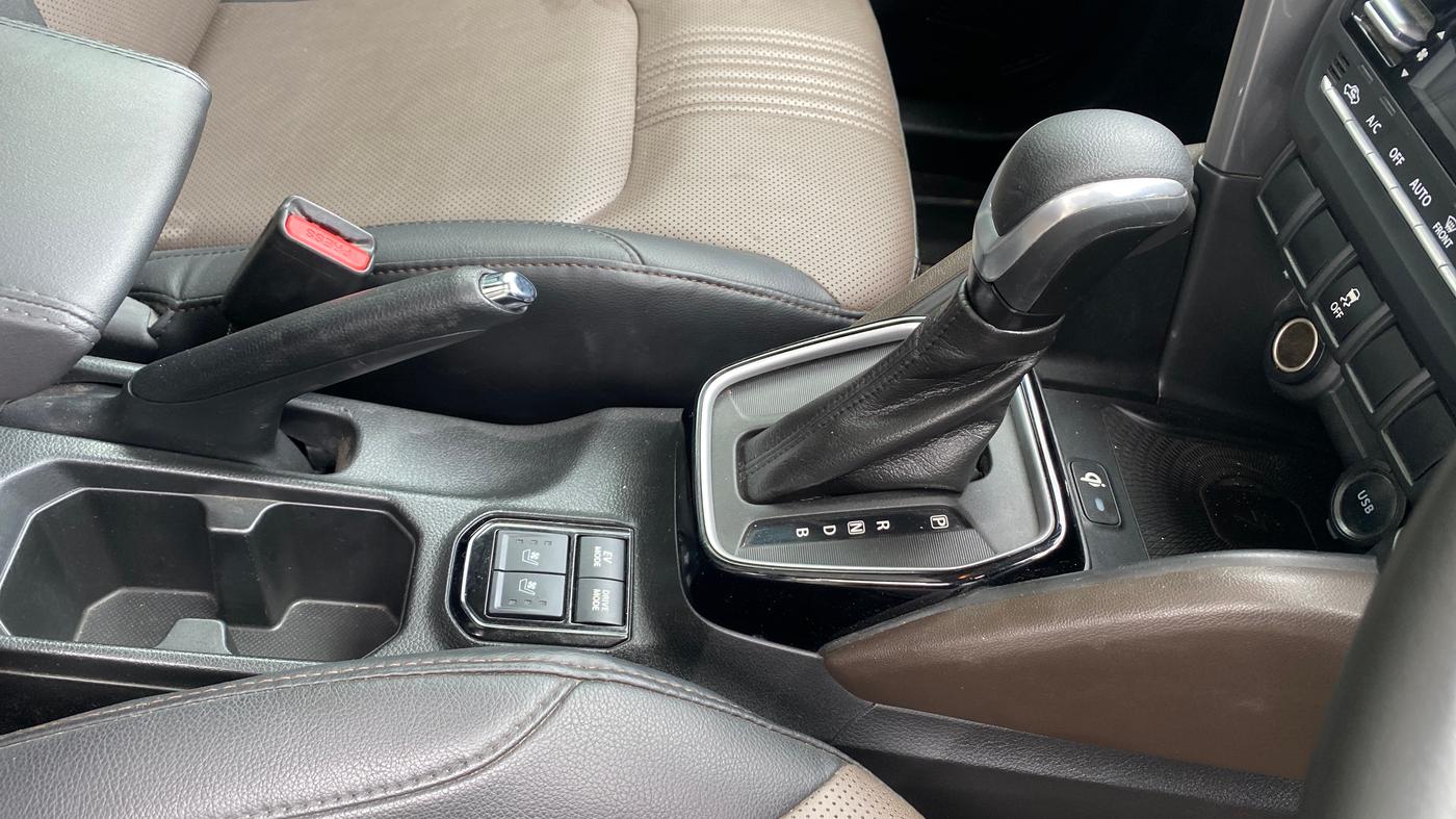 2024 Toyota URBAN CRUISER HYRYDER V HYBRID, Hybrid, Automatic, 9,094 km, Gear Lever