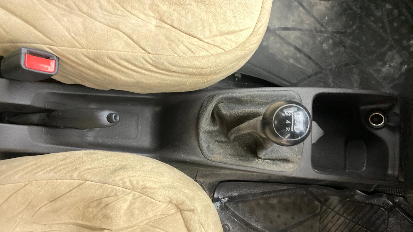 2014 Hyundai Eon MAGNA +, Petrol, Manual, 39,876 km, Gear Lever