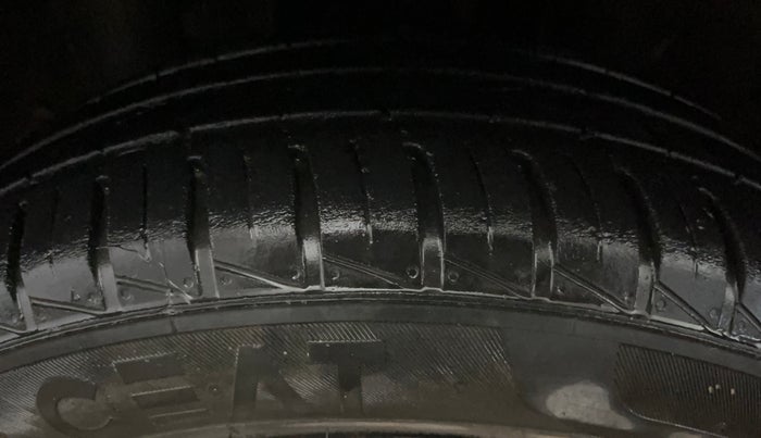 2023 Renault Kwid RXL 1.0, Petrol, Manual, 37,921 km, Left Front Tyre Tread