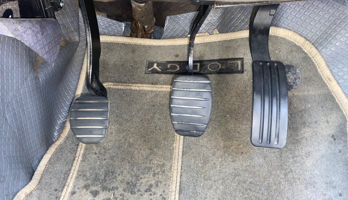 2015 Renault Lodgy 110 PS RXZ STEPWAY 7 STR, Diesel, Manual, 88,207 km, Pedals