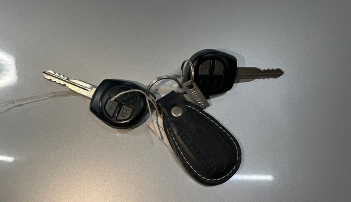 2019 Maruti Swift VXI, Petrol, Manual, 18,407 km, Key Close Up