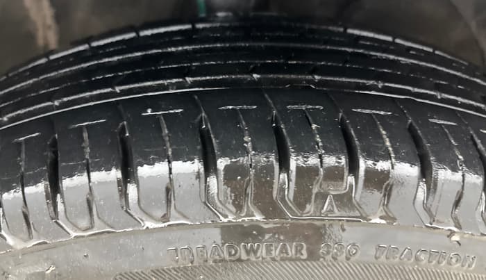 2019 Maruti Swift VXI, Petrol, Manual, 18,407 km, Right Front Tyre Tread