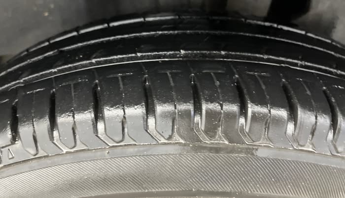 2019 Maruti Swift VXI, Petrol, Manual, 18,407 km, Left Rear Tyre Tread